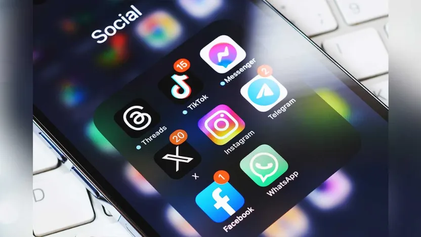 Social media 