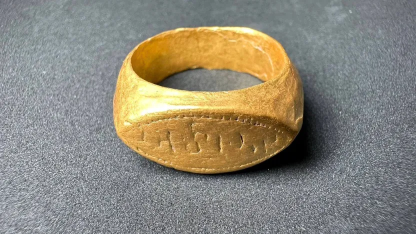 archaeologists