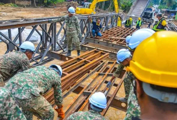 Banjir Baling: Jambatan Bailey Kampung Iboi siap dipasang