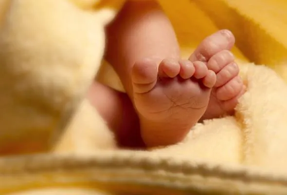 41436699466_babyfoot.jpg