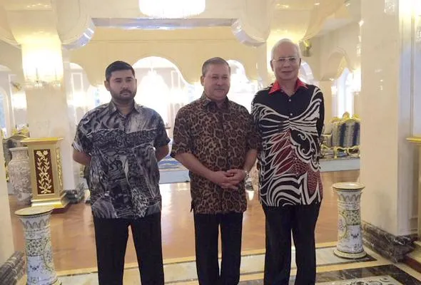71442739612_NajibSultanJOhor.jpg