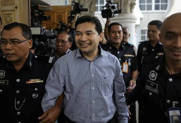 41459938079_RafiziRamli.jpg