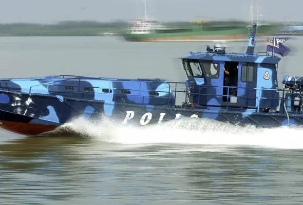 61452830228_PolisMarinMalaysia.jpg