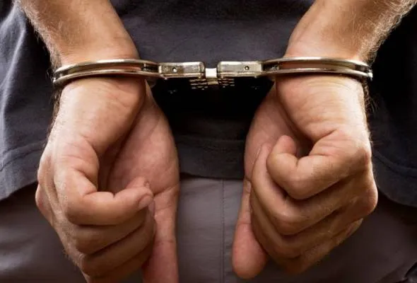 71508392414_HANDCUFF.jpg