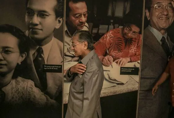 51478072471_TunMahathir.jpg