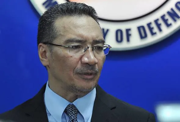 41482385370_HishammuddinHussein.jpg
