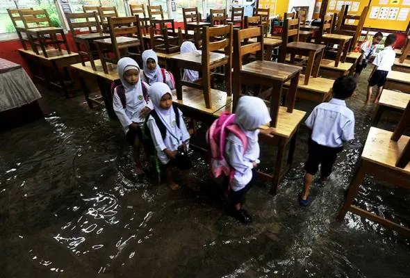 61485608961_SekolahTutup.jpg