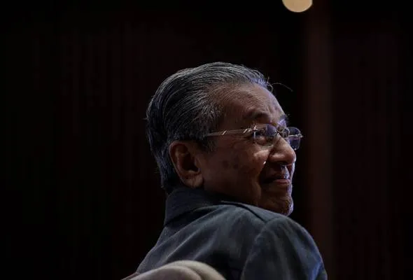 41466138991_TunMahathir.jpg