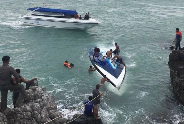 61464339685_KohSamuiBoat.jpg