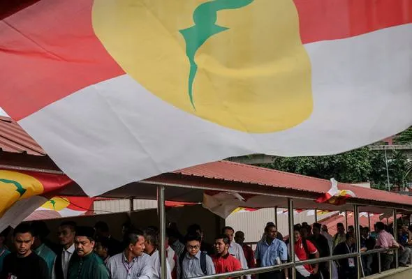 61482677721_UMNOPAUPerhimpun.jpg