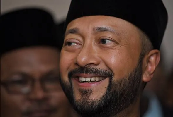 61526306564_MUKHRIZTUNMAHATHIR.jpg