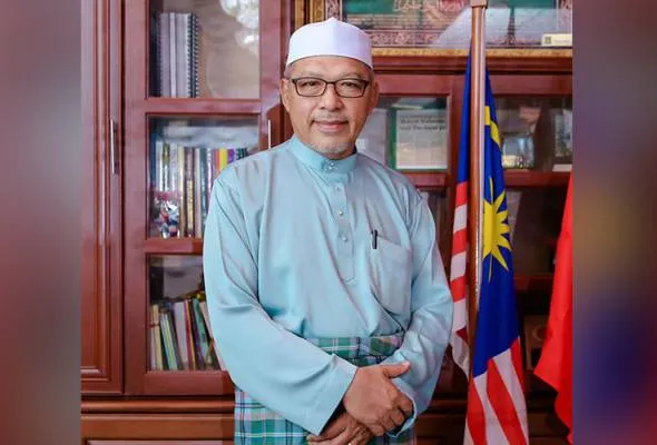81519027661_menterikelantan.jpg