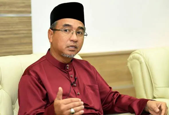 81527896203_ADLYZAHARI.jpg