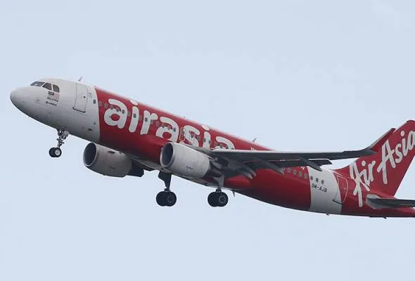 41524196024_AirAsia.jpg