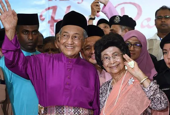 51529135708_tunm.jpg