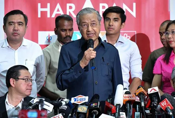 71526639706_tunMAHATHIR.jpg