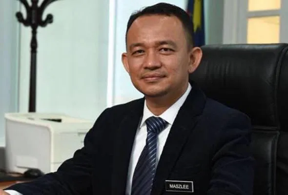 71527226558_DRMaszlee.jpg