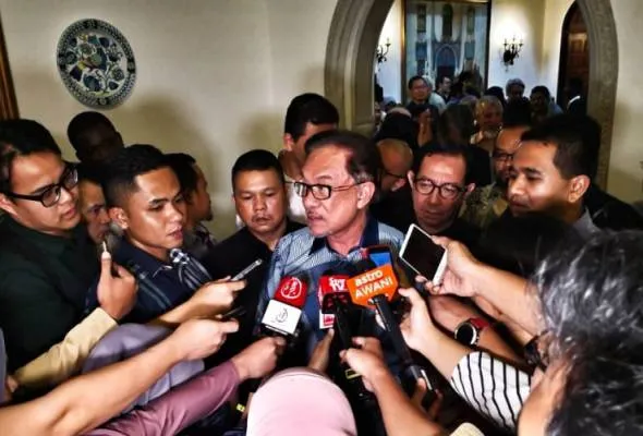 41549468382_AnwarIbrahim.jpg