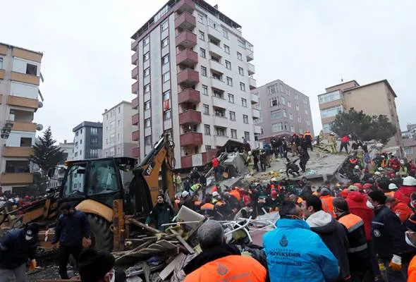 51549493251_collapsedresidentia.jpg