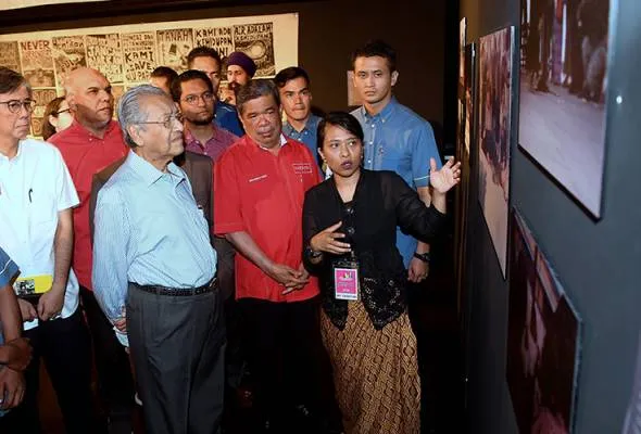 41550353338_tunMahathir.jpg
