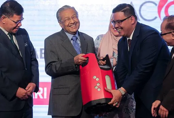 61547447594_tunmahathir.jpg