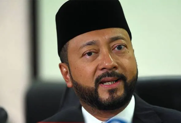 51562085672_MUKHRIZ.jpg