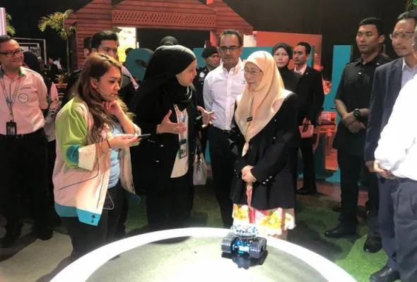 51551420715_wanazizah.jpg