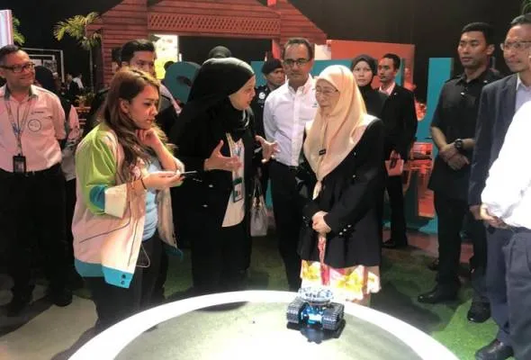 71551418451_wanazizah.jpg