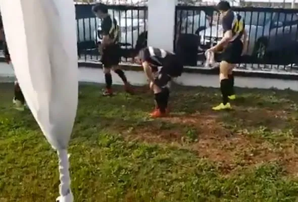 41551943670_KUTIPSAMPAH.jpg