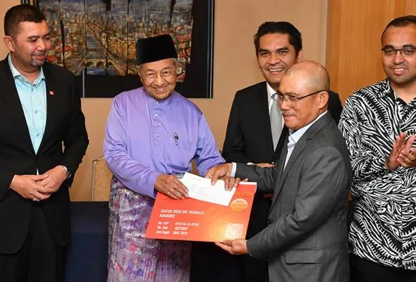 51552772043_tunmahathir.jpg