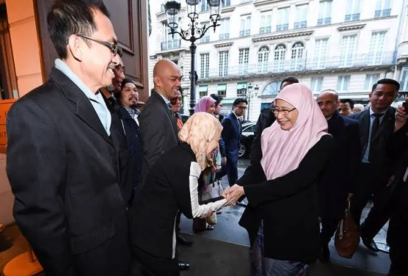 41552875357_WANAZIZAH.jpg