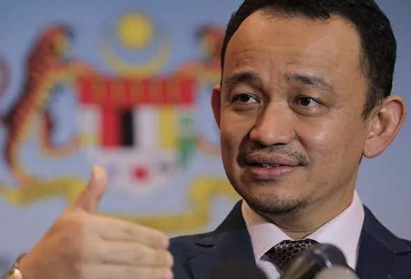 41565254068_TBMASZLEE.jpg