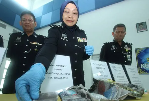 71568203997_DadahNasiLemak.jpg