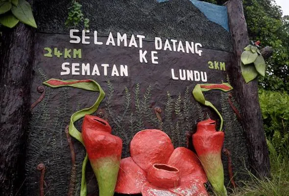 71568384283_KuchingLundu.jpg