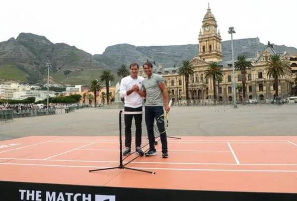 41584504742_RogerFedererandRa.jpg