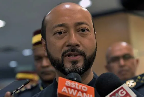 51618153917_Mukhriz.jpg