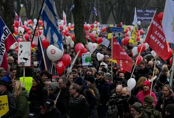 61638665613_TBVirusNetherlands.jpg