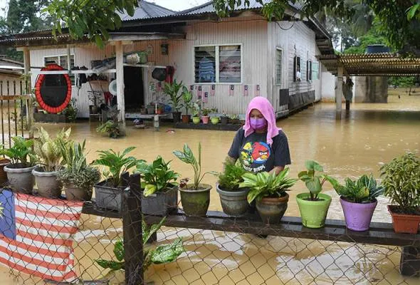 41638754414_banjir.jpg