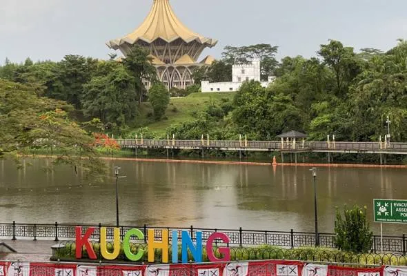81640415985_kuching.jpg