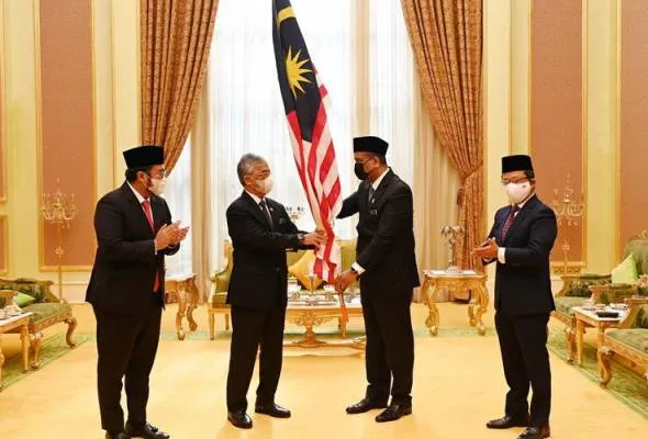 61625567555_Agong.jpg