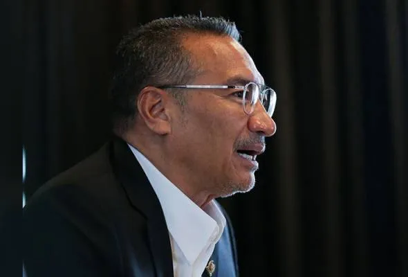 51623917901_hishammuddinhussein.jpg