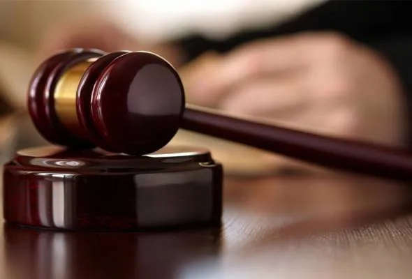 81622716672_courtgavelmahkam.jpg