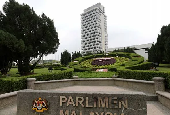 61598367404_Parlimen.jpg