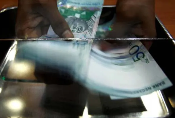81610940026_duitringgit.jpg