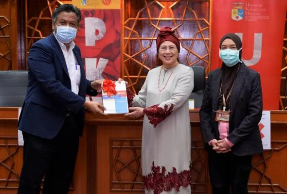51615874889_UKM.jpg