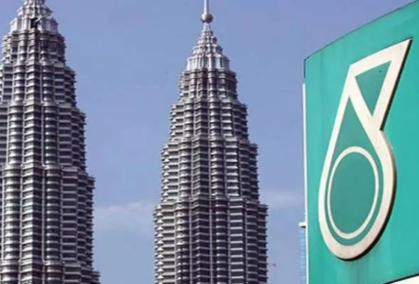 41634043875_klccpetronas.jpg