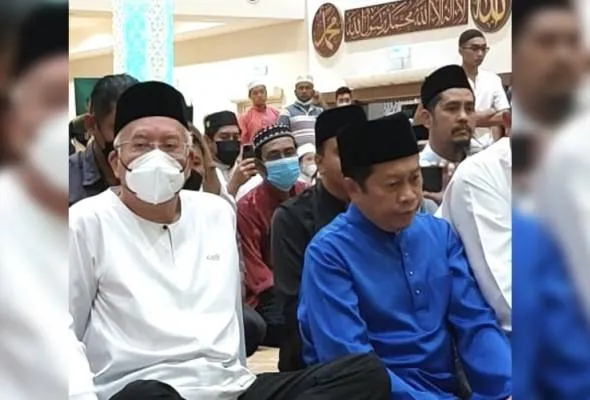 51661250400_NajibAhmadMaslan.jpg