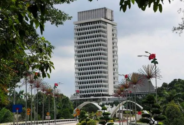 51669897280_MalaysiaParliament.jpg