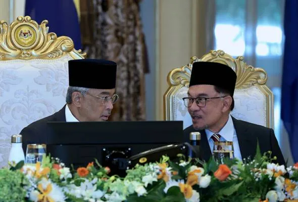 41670998978_AGONG.jpg