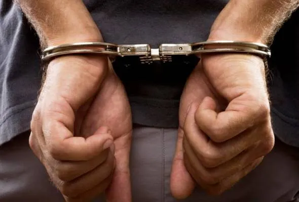 51640445130_HANDCUFF.jpg